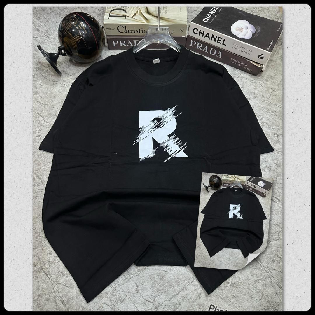 lack Distressed 'R' Graphic T-Shirt